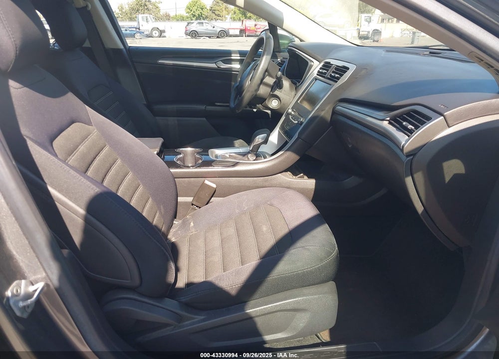 2014 FORD FUSION SE VIN: 3FA6P0HD8ER170097
