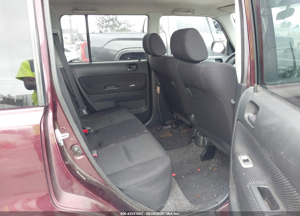 2005 SCION XB VIN: JTLKT324854008899