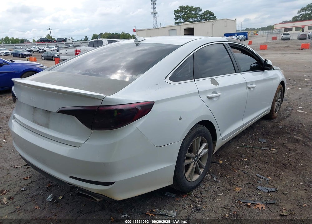 2016 HYUNDAI SONATA VIN: 5NPE24AF1GH312657