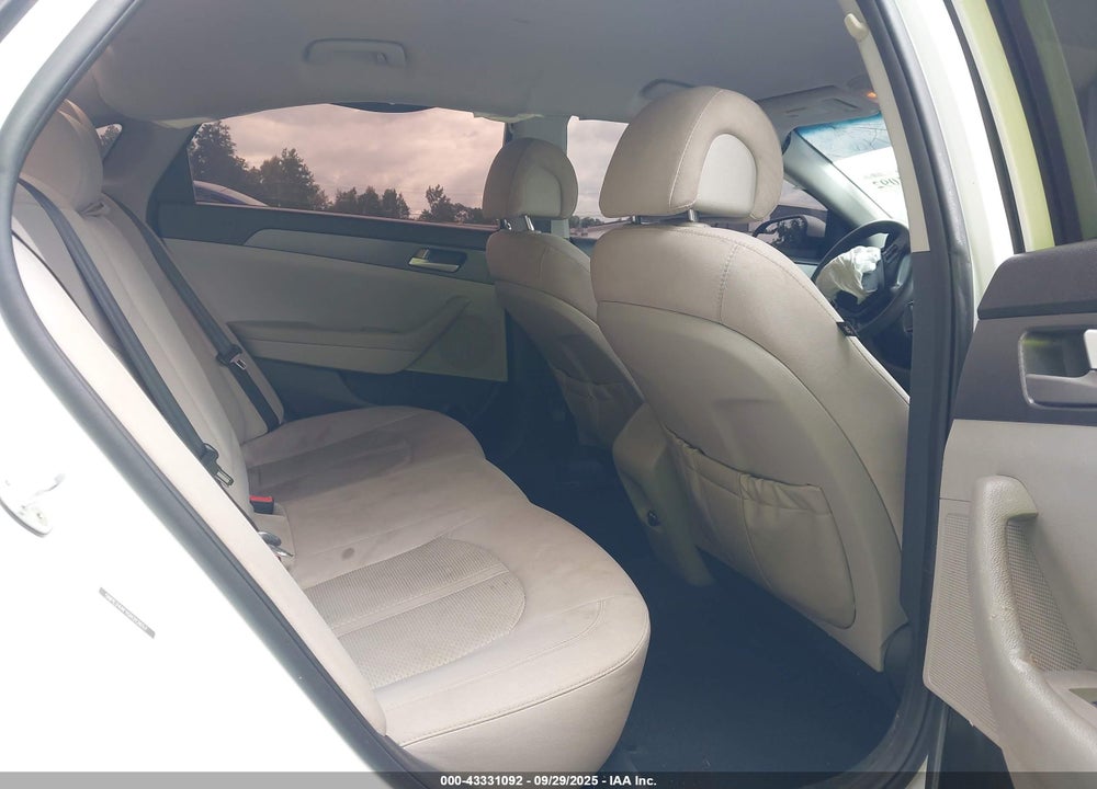 2016 HYUNDAI SONATA VIN: 5NPE24AF1GH312657