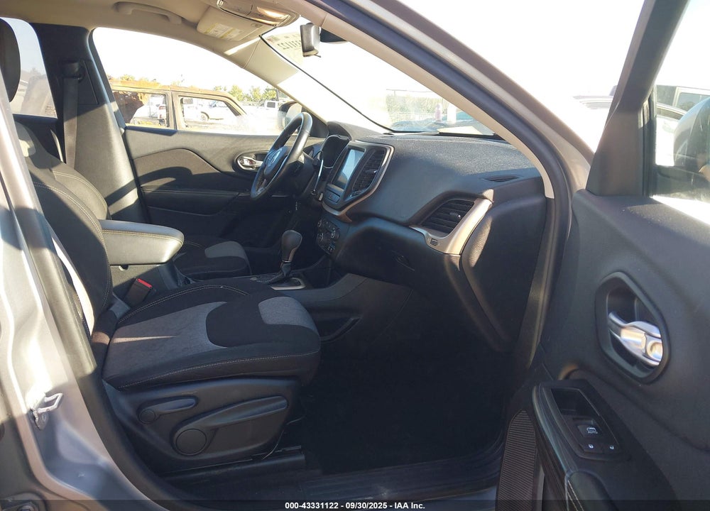 2014 JEEP CHEROKEE LATITUDE VIN: 1C4PJLCS3EW143135