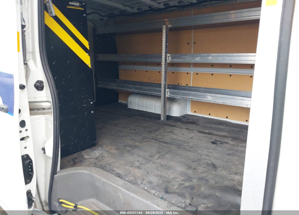 2021 NISSAN NV CARGO NV2500 HD SV STANDARD ROOF V8 VIN: 1N6AF0KY7MN804372
