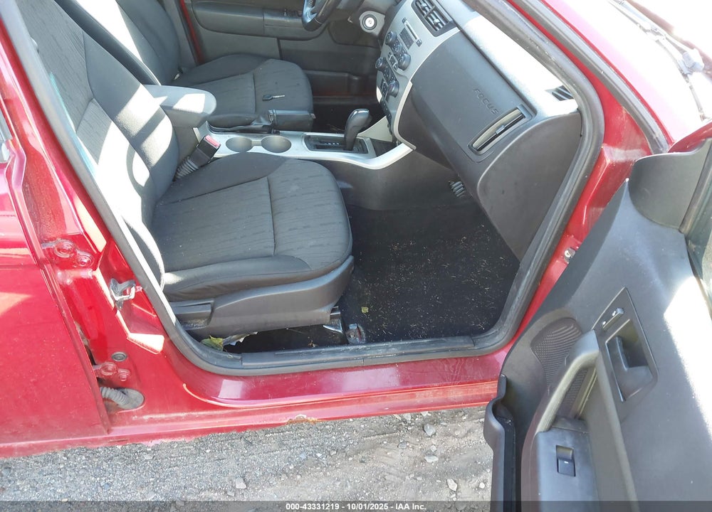 2011 FORD FOCUS VIN: 1FAHP3FN4BW109621