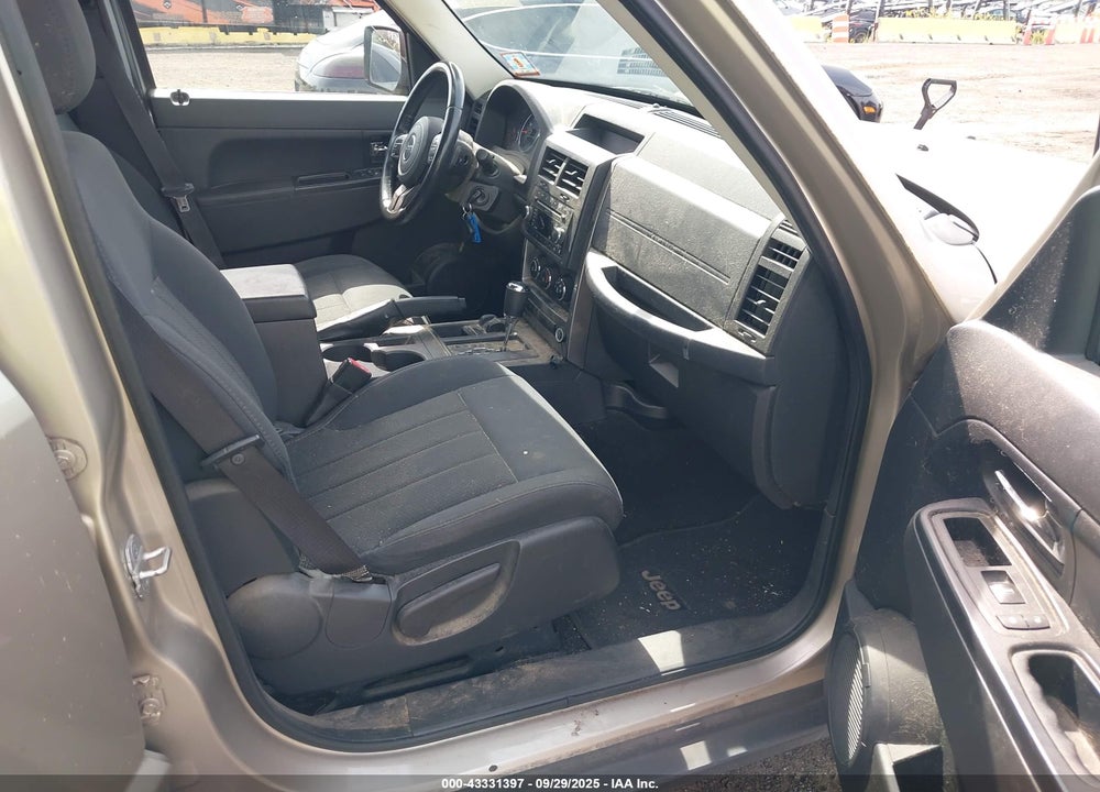 2011 JEEP LIBERTY VIN: 1J4PN2GK4BW593858