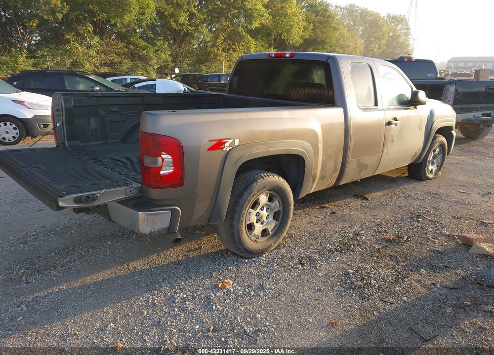 2013 CHEVROLET SILVERADO 1500 VIN: 1GCRKSE79DZ215137