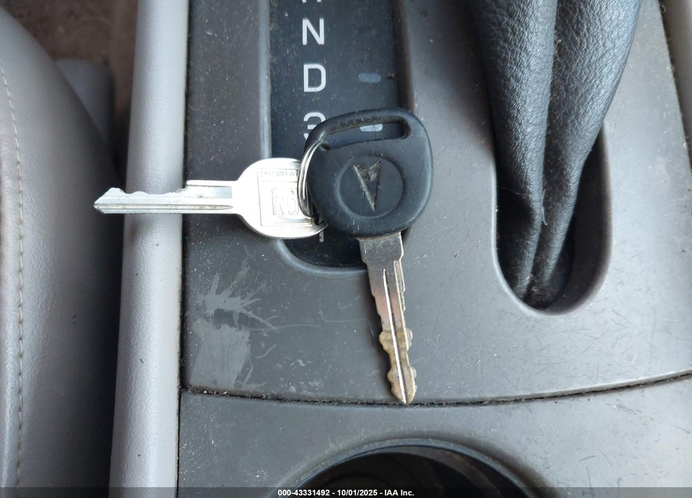 2004 PONTIAC BONNEVILLE SLE VIN: 1G2HY54K44U215601