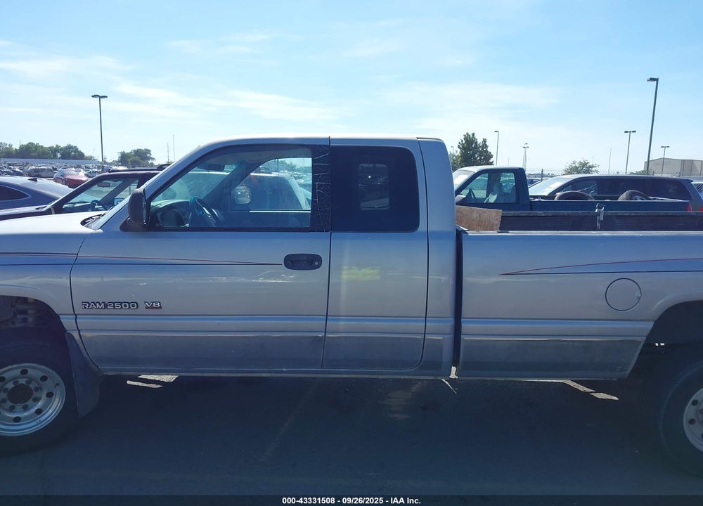 1999 DODGE RAM 2500 ST VIN: 1B7KF23Z7XJ637596