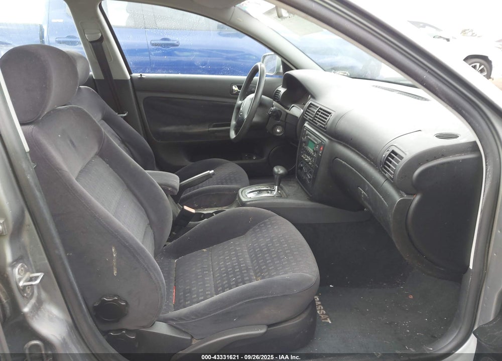 2002 VOLKSWAGEN PASSAT GLS VIN: WVWPD63B32P307630