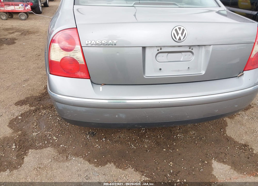 2002 VOLKSWAGEN PASSAT GLS VIN: WVWPD63B32P307630