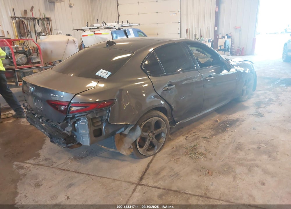 2018 ALFA ROMEO GIULIA AWD VIN: ZARFAEDN7J7564091