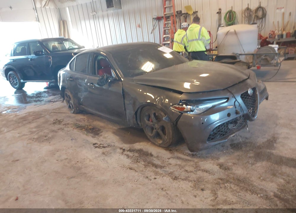 2018 ALFA ROMEO GIULIA AWD VIN: ZARFAEDN7J7564091