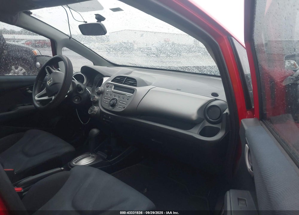 2010 HONDA FIT VIN: JHMGE8H44AC029389