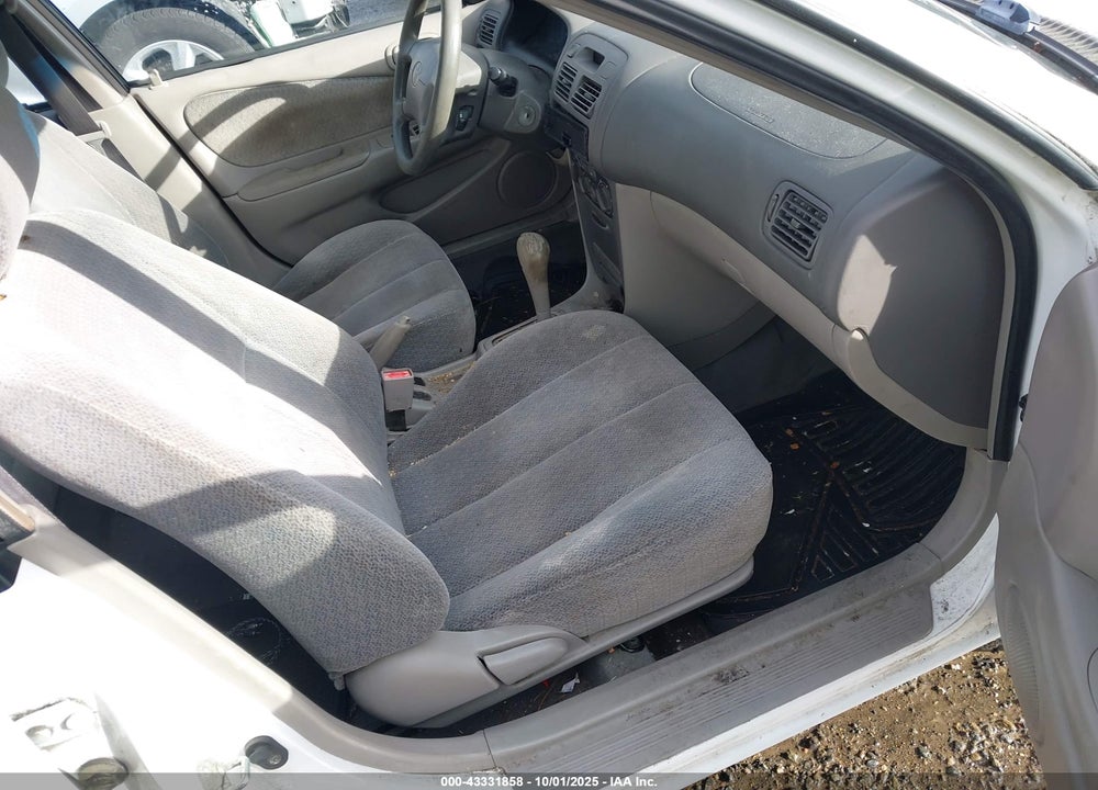 2001 TOYOTA COROLLA LE VIN: 1NXBR12E41Z558209