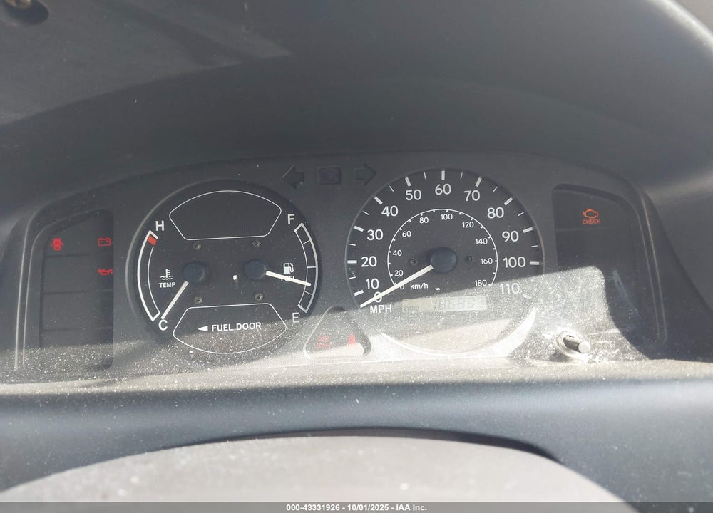 1999 CHEVROLET PRIZM VIN: 1Y1SK5489XZ415562