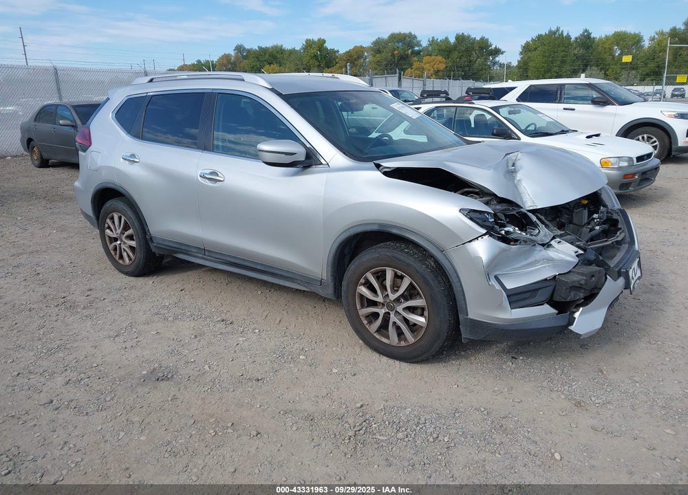 2018 NISSAN ROGUE SV VIN: KNMAT2MV8JP546602