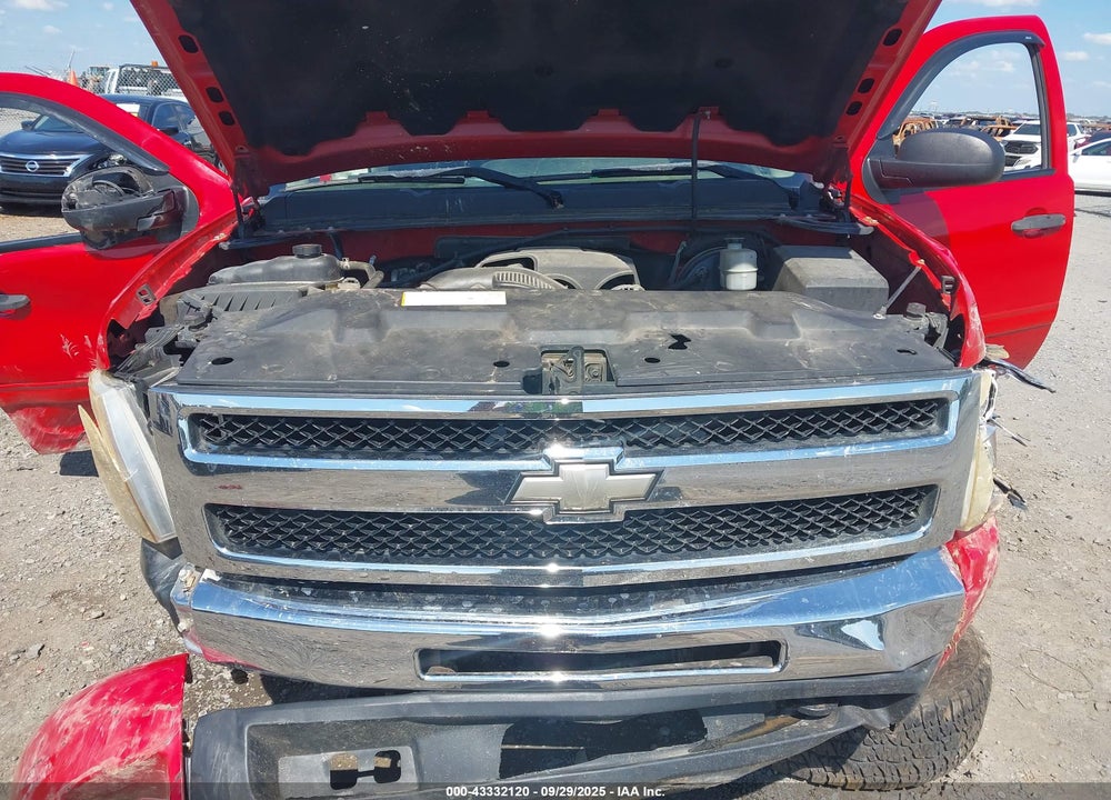 2011 CHEVROLET SILVERADO 1500 VIN: 3GCPKSE33BG224188