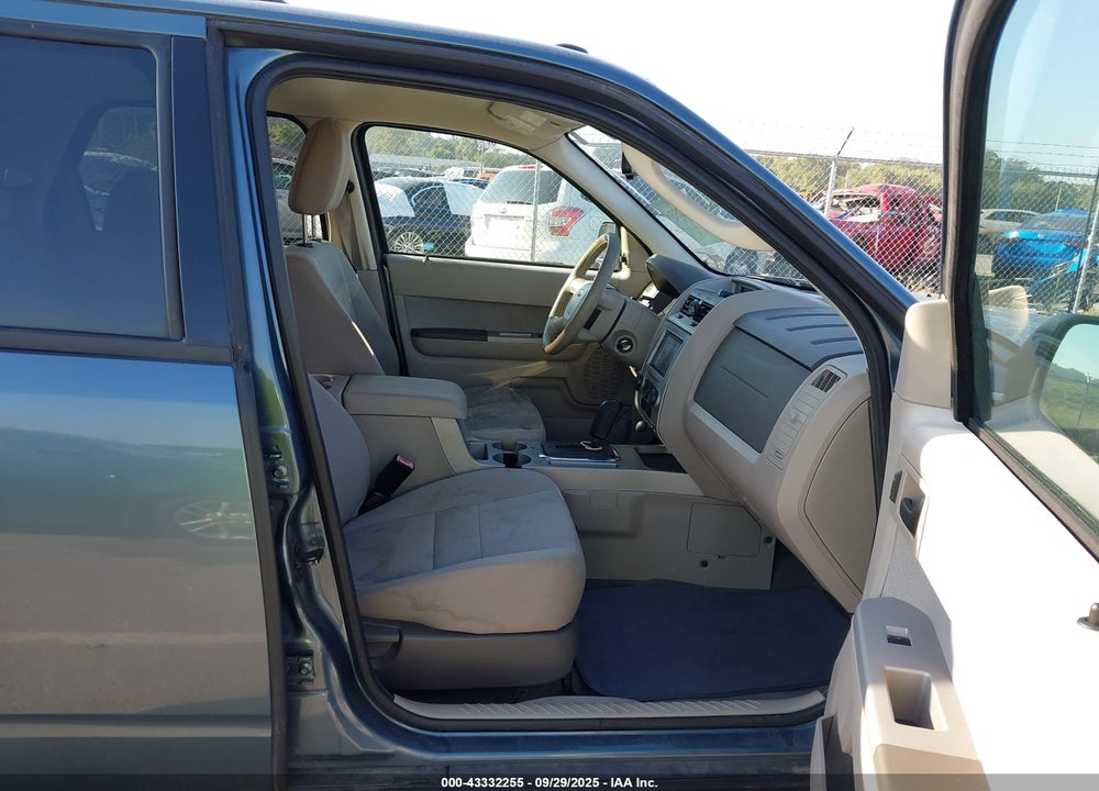 2010 FORD ESCAPE VIN: 1FMCU0D75AKB80697