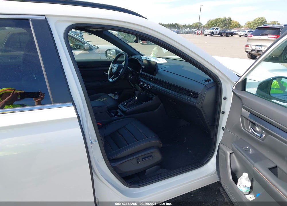 2025 HONDA CR-V HYBRID SPORT-L VIN: 7FARS6H81SE100986