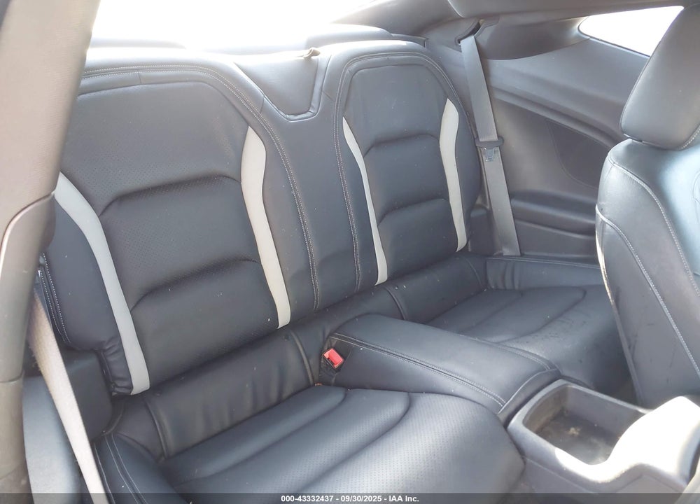 2018 CHEVROLET CAMARO VIN: 1G1FB1RX6J0163207