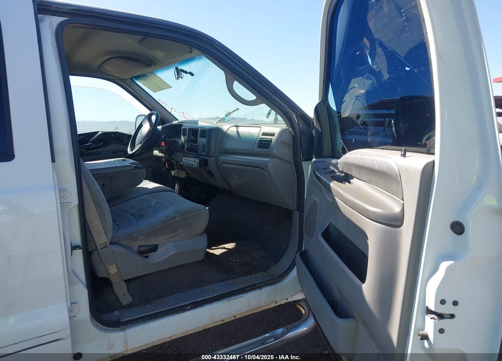2000 FORD F-250 VIN: 3FTNW21S2YMA77672