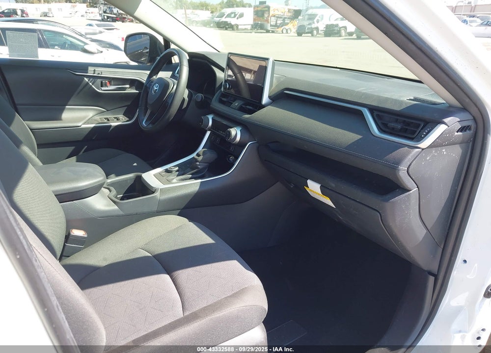 2024 TOYOTA RAV4 HYBRID VIN: JTMRWRFV5RD233651