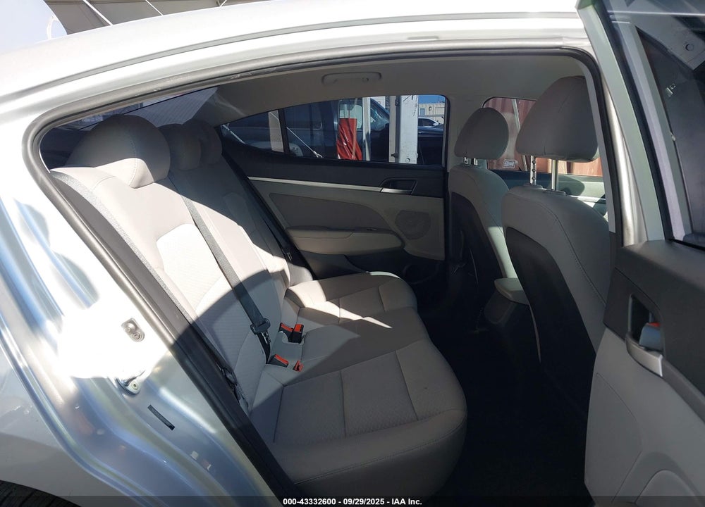 2019 HYUNDAI ELANTRA VIN: 5NPD84LF6KH412852