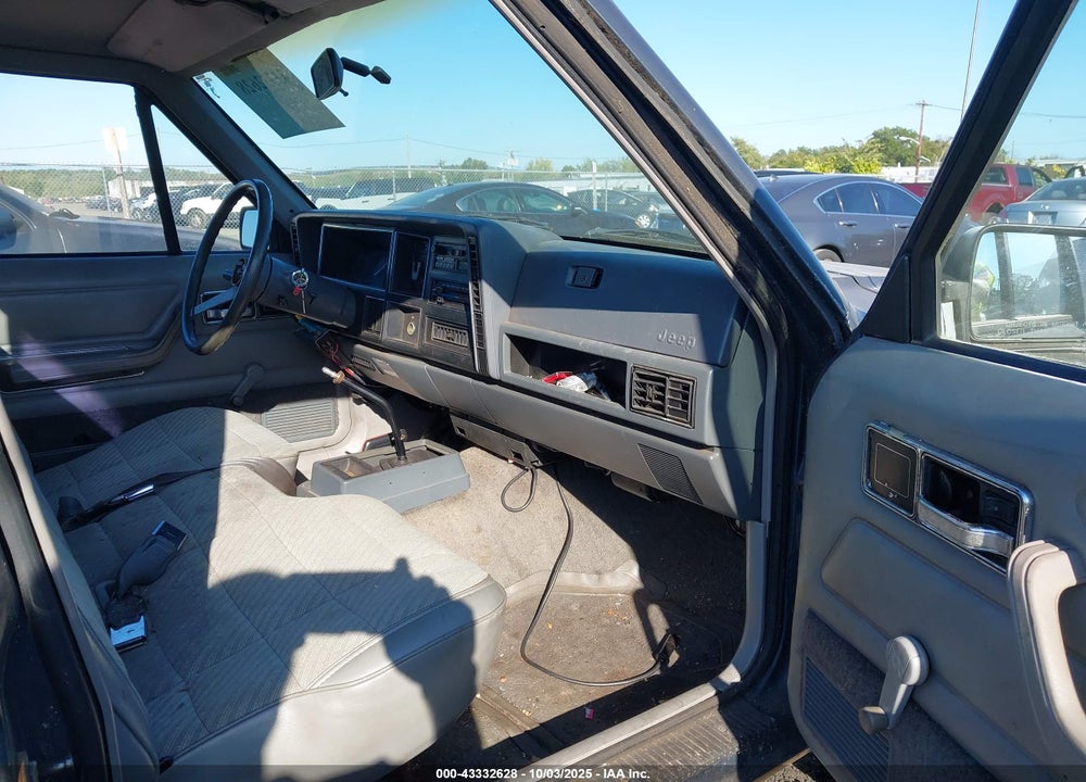 1988 JEEP COMANCHE PIONEER VIN: 1JTML63P3JT255969