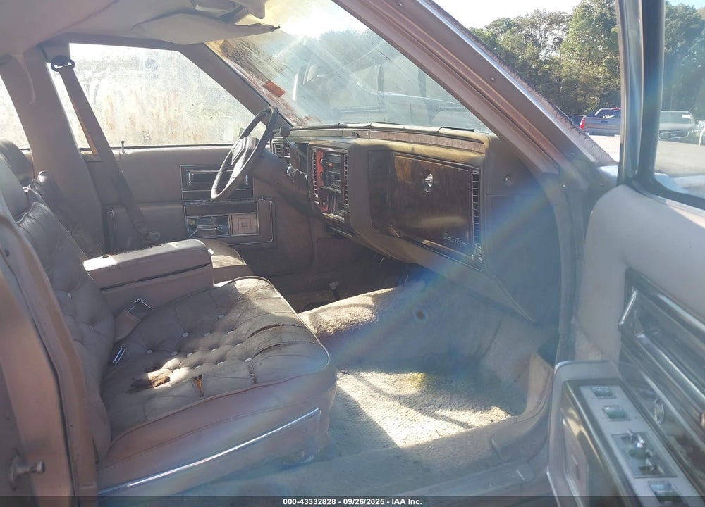 1991 CADILLAC BROUGHAM VIN: 1G6DW54E8MR717690