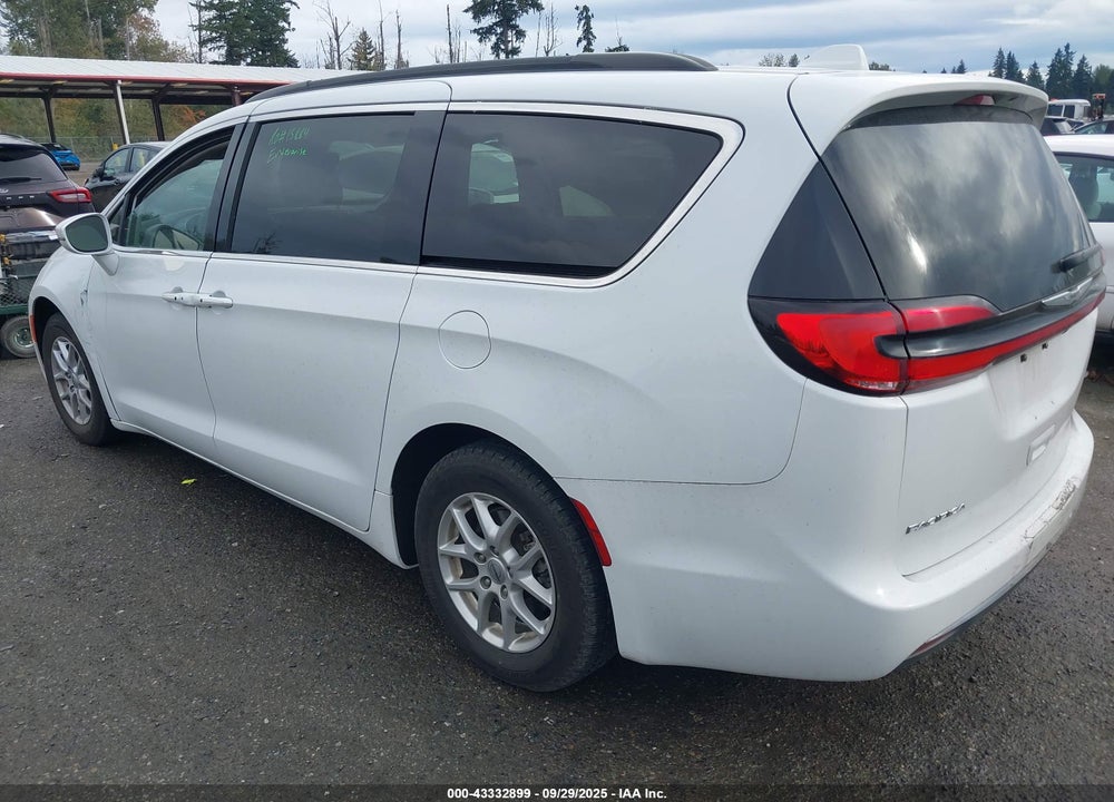 2022 CHRYSLER PACIFICA TOURING L VIN: 2C4RC1BG6NR170102