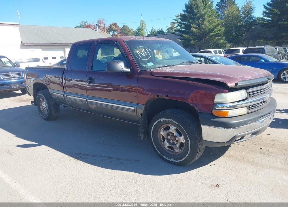 2000 CHEVROLET SILVERADO 1500 LS VIN: 2GCEK19VXY1253928