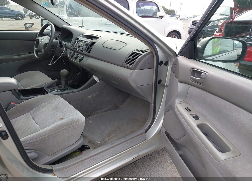 2002 TOYOTA CAMRY LE VIN: JTDBE32K020034954