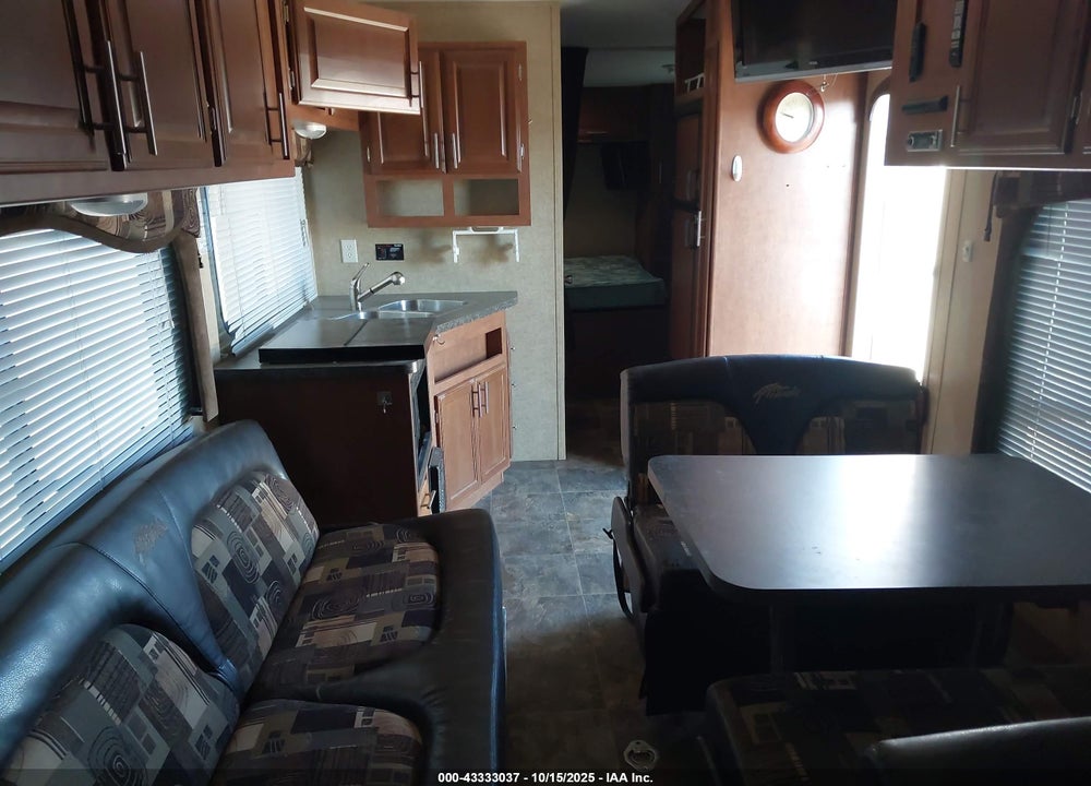 2013 ECLIPSE M-24FS ATTITUDE META VIN: 5LZBE2422DR010521