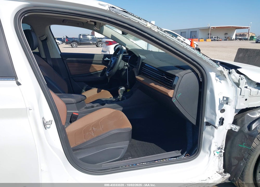 2025 VOLKSWAGEN JETTA 1.5T SEL VIN: 3VWGX7BU5SM061831