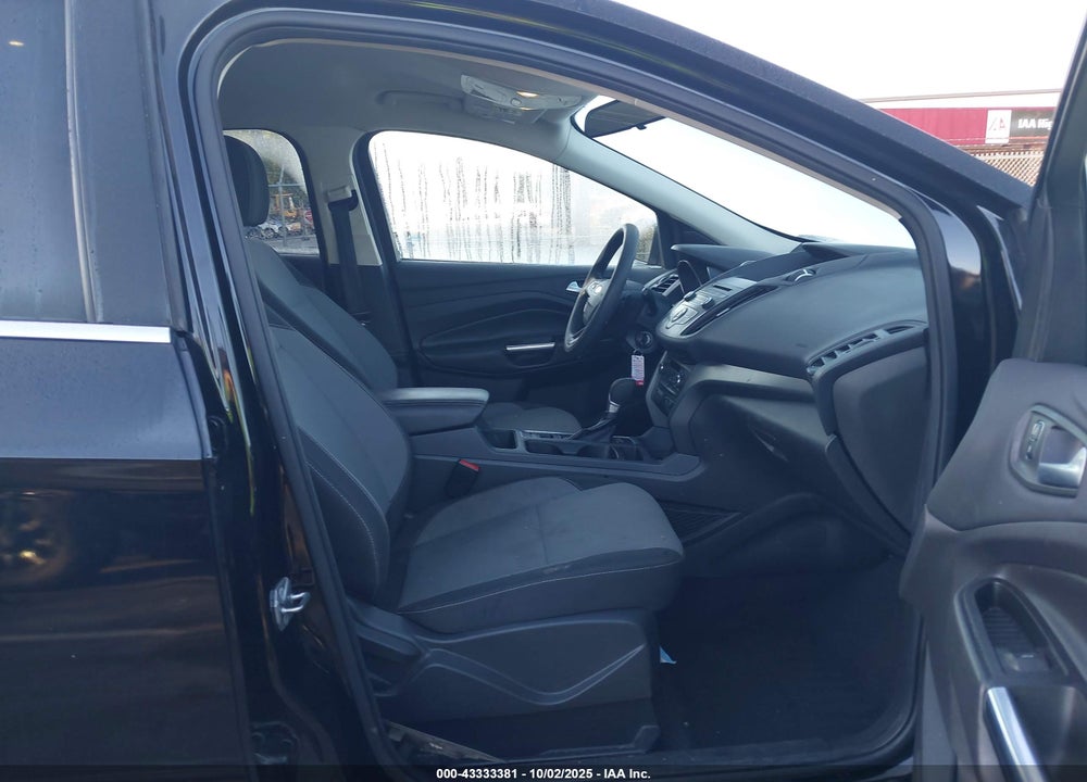 2017 FORD ESCAPE VIN: 1FMCU0GD6HUB03692