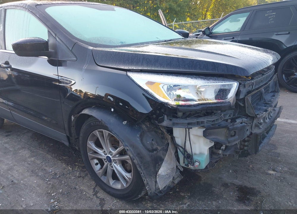 2017 FORD ESCAPE VIN: 1FMCU0GD6HUB03692