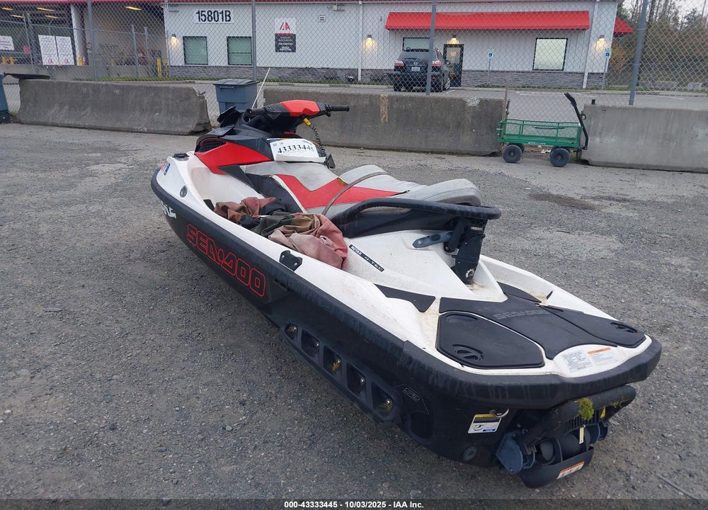 2011 SEADOO OTHER VIN: YDV08453C111