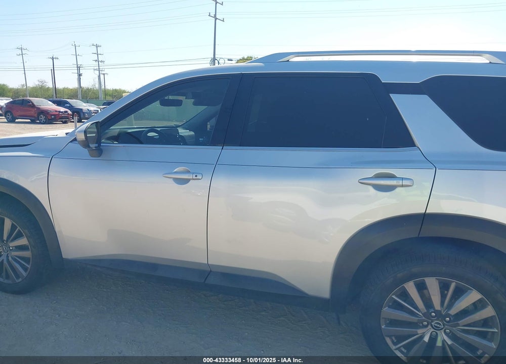 2023 NISSAN PATHFINDER SL FWD VIN: 5N1DR3CB0PC208521