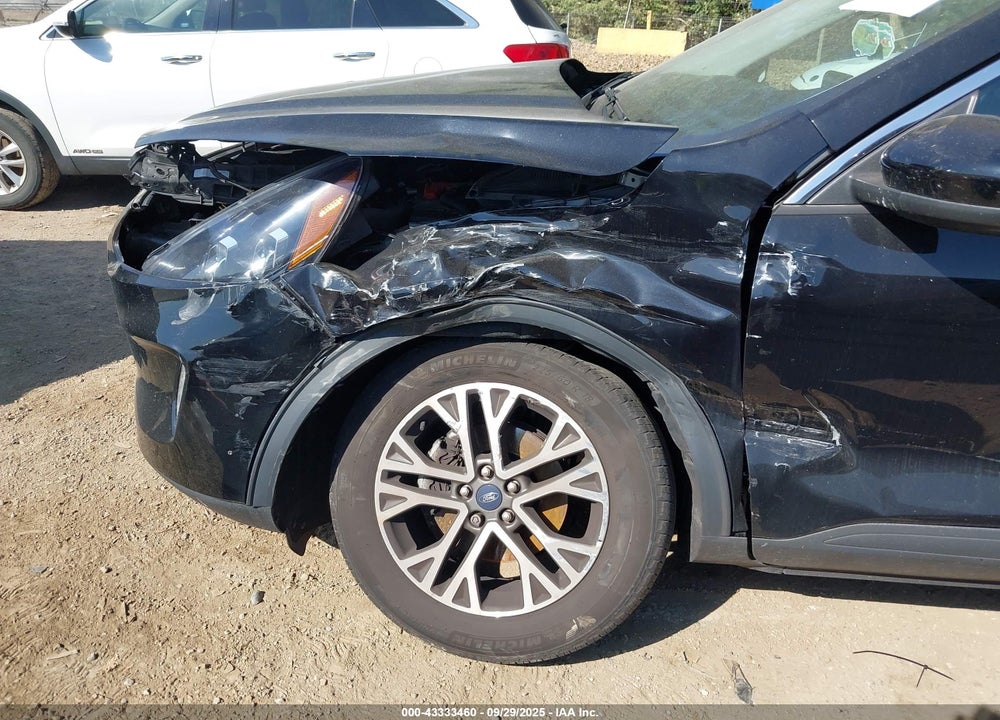 2021 FORD ESCAPE VIN: 1FMCU9H68MUB08102