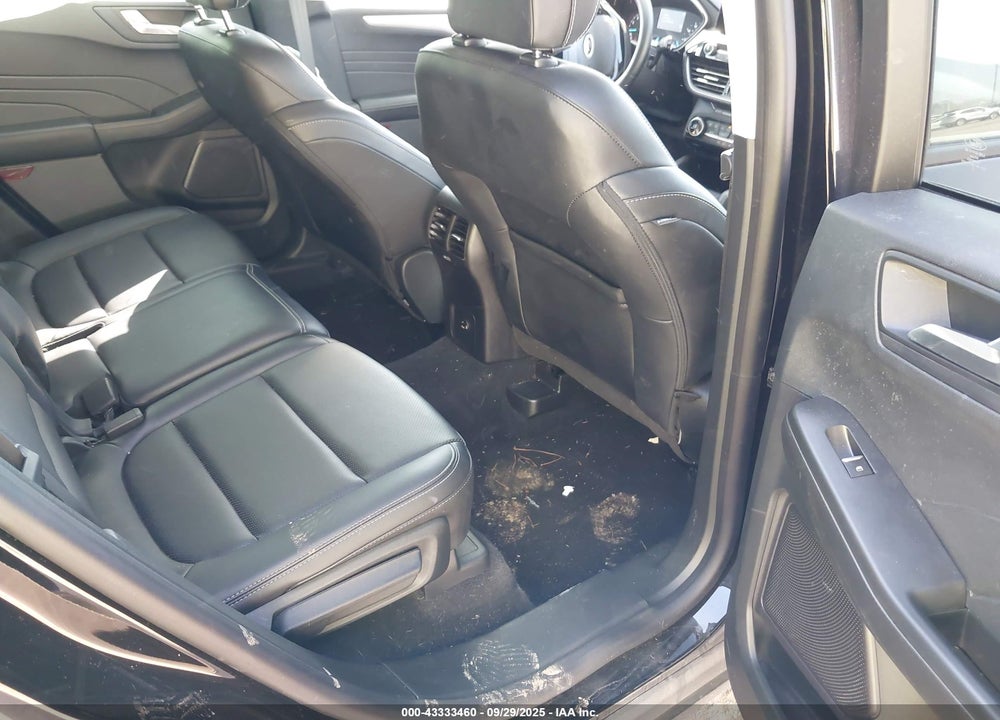 2021 FORD ESCAPE VIN: 1FMCU9H68MUB08102