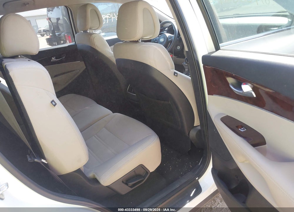 2016 KIA SORENTO VIN: 5XYPGDA58GG063251