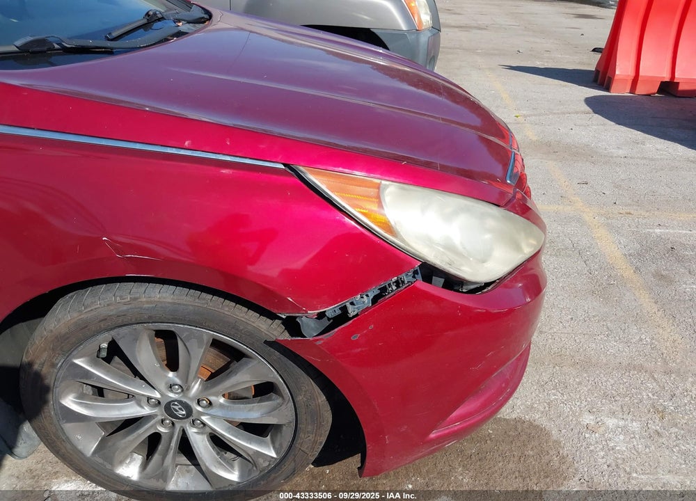 2011 HYUNDAI SONATA VIN: 5NPEB4AC1BH093262