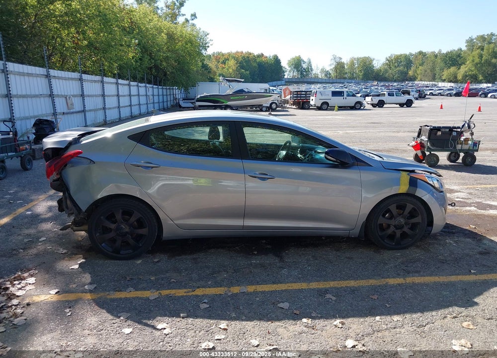 2013 HYUNDAI ELANTRA VIN: KMHDH4AE2DU768472