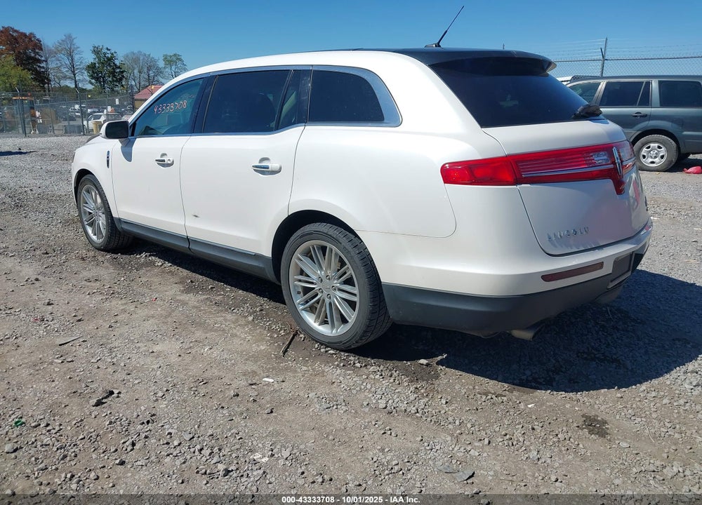 2014 LINCOLN MKT VIN: 2LMHJ5AT8EBL56143
