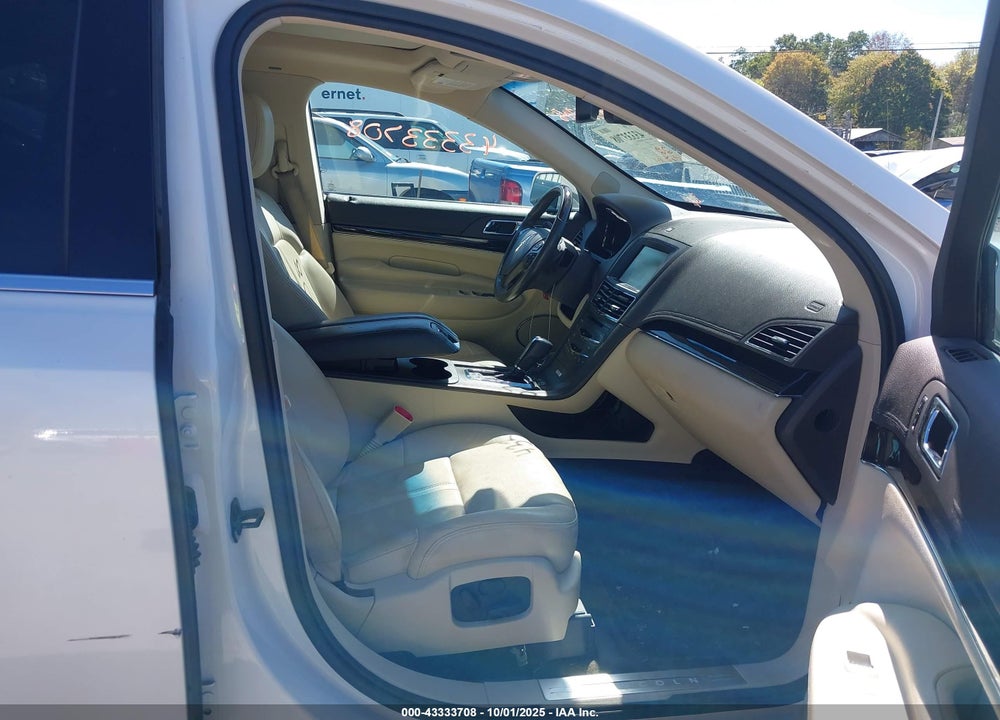 2014 LINCOLN MKT VIN: 2LMHJ5AT8EBL56143