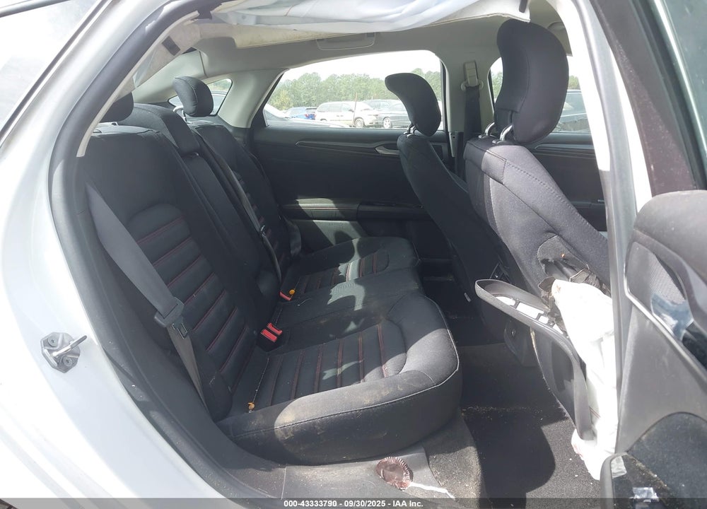 2015 FORD FUSION SE VIN: 3FA6P0H98FR170937