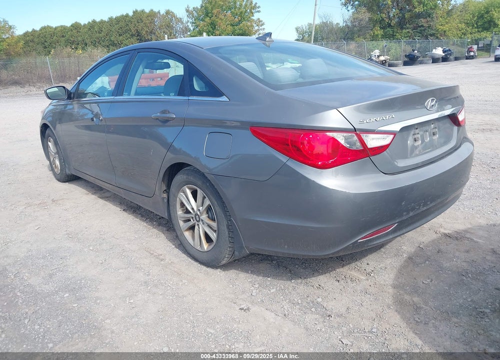 2013 HYUNDAI SONATA GLS VIN: 5NPEB4AC3DH567084