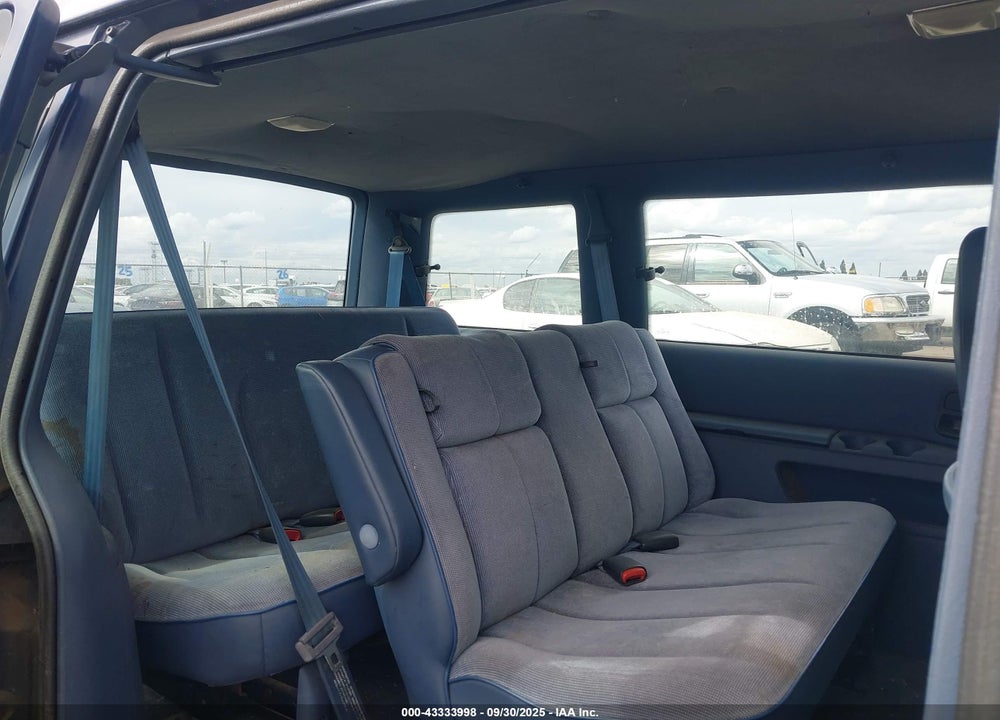 1993 PLYMOUTH VOYAGER VIN: 2P4GH2530PR288040