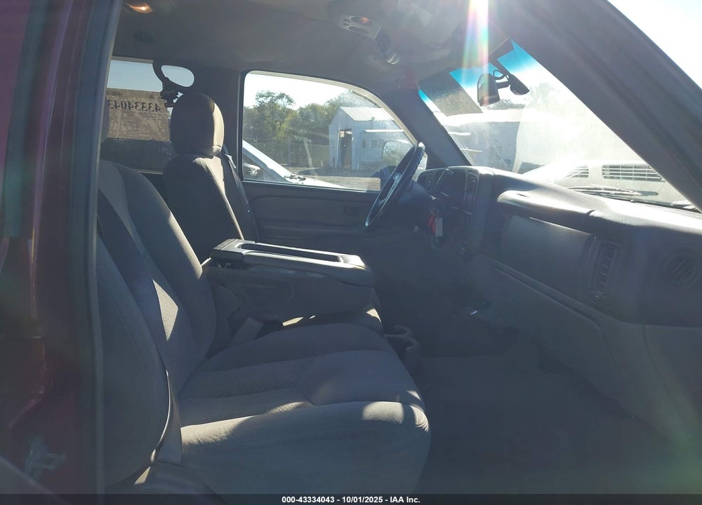 2006 CHEVROLET TAHOE LS VIN: 1GNEK13T56R110789