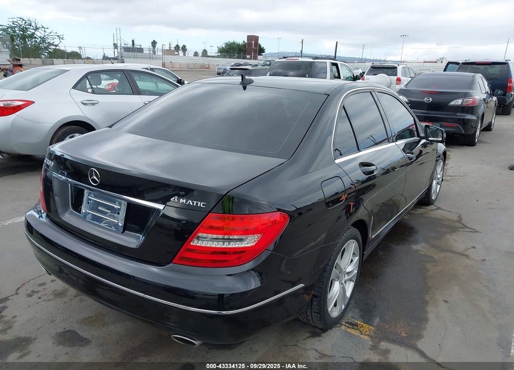 2012 MERCEDES-BENZ C CLASS VIN: WDDGF8BBXCR198022