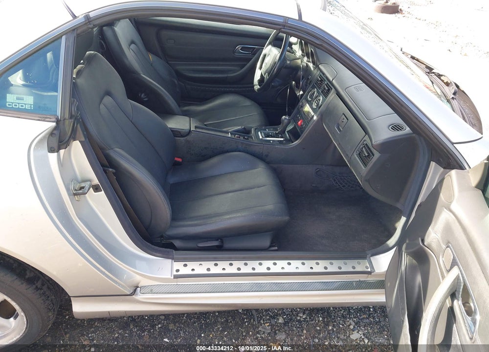 1999 MERCEDES-BENZ SLK 230 KOMPRESSOR VIN: WDBKK47F8XF090248